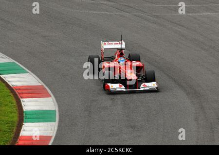 MUGELLO, Italia 2012: Fernando Alonso della Ferrari F1 Racing team a team di Formula Uno giorni di test al Mugello Circuit in Italia. Foto Stock