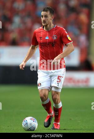 Tom Lockyer di Charlton Athletic durante la partita del campionato Sky Bet alla Valley, Londra. Foto Stock