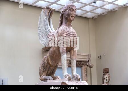 Statua della Sphinx nel museo Delfi in Grecia Foto Stock