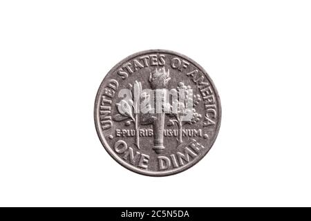 USA moneta di nickel dime (10 cents) ramo di oliva inverso, fiaccola e ramo di quercia tagliato e isolato su sfondo bianco Foto Stock