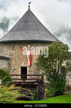 Visita al castello di Hohenwerfen a Salzkammergut, Austria Foto Stock