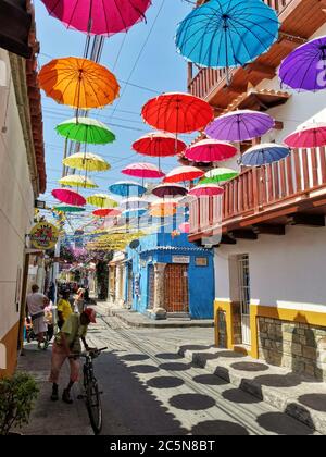 Strade colorate di Getsemani a Cartagena, Colombia Foto Stock