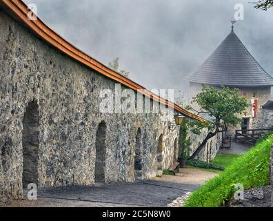 Visita al castello di Hohenwerfen a Salzkammergut, Austria Foto Stock