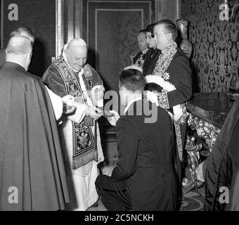 Vaticano Papa Jhon XXIII udienza al Papa dei principi di Monaco 18 giugno 1959 - principe ranieri e grazia del monaco Foto Stock