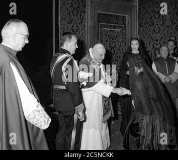 Vaticano Papa Jhon XXIII udienza al Papa dei principi di Monaco 18 giugno 1959 - principe ranieri e grazia del monaco Foto Stock