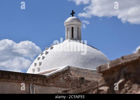 Missione di Tumacacori vicino a Tubac Arizona costruita dagli spagnoli nel 1700 Foto Stock