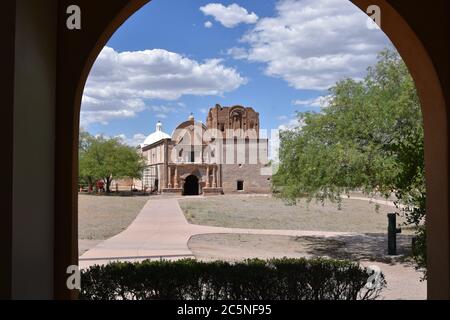 Missione di Tumacacori vicino a Tubac Arizona costruita dagli spagnoli nel 1700 Foto Stock