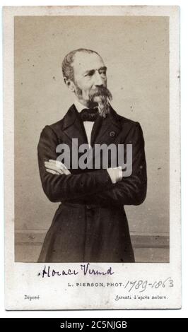 Ritratto del pittore francese Horace Vernet (1789 – 1863) con le braccia incrociate, circa 1858. Fotografia di Pierre-Louis Pierson (1822 - 1913). Foto Stock