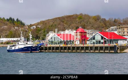 Le navi da crociera Ebridean ormeggiate al molo nord, Oban Harbour Argyll, Scozia, Regno Unito Foto Stock