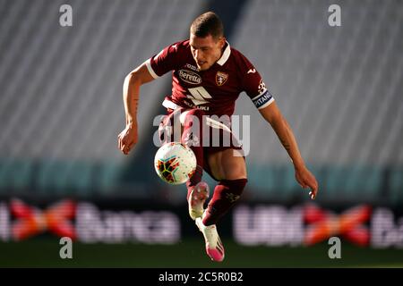 Torino (Italia) 4 luglio 2020 . Andrea Belotti della Torino FC in azione durante la Serie A match tra Juventus FC e Torino FC. Juventus FC vince il 4-1 rispetto al Torino FC. Credit: Marco Canoniero/Alamy Live News Foto Stock