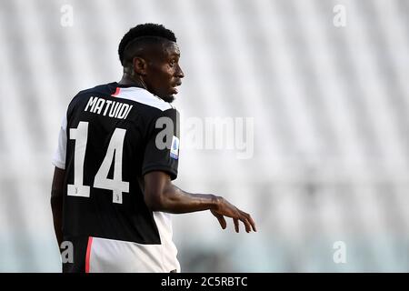 Torino, Italia. 04luglio 2020. TORINO - 04 luglio 2020: Blaise Matuidi del Juventus FC guarda durante la Serie A una partita di calcio tra Juventus FC e Torino FC. (Foto di Nicolò campo/Sipa USA) Credit: Sipa USA/Alamy Live News Foto Stock