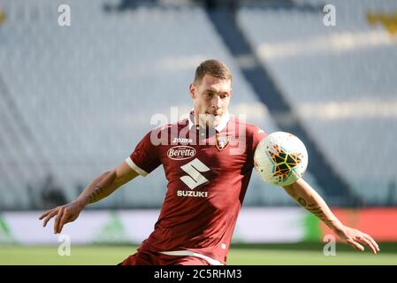 Torino, Italia. 04luglio 2020. Andrea Belotti di Torino in azione durante la Serie A Football Match Juventus FC vs Torino. Juventus ha vinto 4-1, allo stadio Allianz di Torino (Foto di Alberto Gandolfo/Pacific Press) Credit: Pacific Press Agency/Alamy Live News Foto Stock