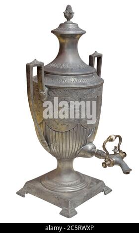 Caraffa in argento retro isolata su bianco. Tracciato di ritaglio incluso. Foto Stock