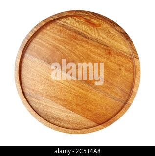 Tavola rotonda di legno isolata su sfondo bianco. Vista dall'alto del tagliere. Foto Stock