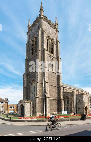 Cromer Church Norfolk, vista della torre della chiesa parrocchiale di San Pietro e San Paolo a Cromer, che sale a 160 metri, è la torre più alta di Norfolk, Regno Unito Foto Stock