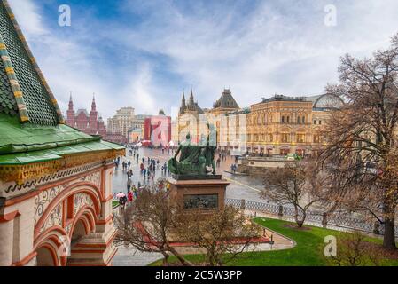 Mosca, Russia. Visita il museo storico statale e il grande magazzino statale (GUM) sulla Red Square Foto Stock