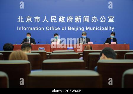 Pechino, Cina. 5 luglio 2020. Una conferenza stampa è tenuta dall'Ufficio informazioni del comune di Pechino a Pechino, capitale della Cina, il 5 luglio 2020. Pechino aveva segnalato casi COVID-19 a una cifra per sette giorni consecutivi entro sabato, le autorità locali hanno detto domenica. Credit: Peng Ziyang/Xinhua/Alamy Live News Foto Stock