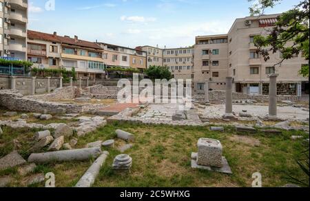 SANDANSKI, BULGARIA. Rovine del complesso paleocristiano vicino al Museo Archeologico Foto Stock