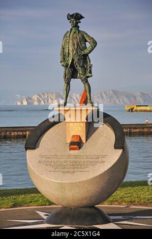 Il capitano Cook's Landing Site statua sul lungomare, Gisborne, Gisborne Regione, Isola del nord, Nuova Zelanda Foto Stock