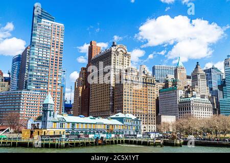 New York City,NYC NY Lower,Manhattan,Battery Park,Financial District,FIDI,New York Harbour,Harbour,Hudson River,statue Cruises,City Pier A,torre dell'orologio, Foto Stock