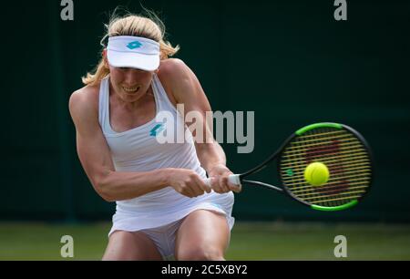 Ekaterina Alexandrova della Russia in azione durante il primo round al torneo di tennis Grand Slam 2019 del Wimbledon Championships Foto Stock