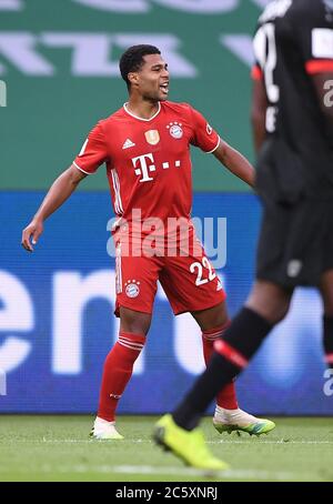 Berlino, Germania, 4 luglio 2020, Serge GNABRY, FCB 22 punteggi, spara goal per 2-0, celebra il suo obiettivo, felice, risata, celebrazione, al DFB Pokal Final match FC BAYERN MUENCHEN - BAYER 04 LEVERKUSEN 4-2 nella stagione 2019/2020 , FCB Foto: © Peter Schatz / Alamy Live News / Marvin Ibo Güngör/GES/Pool - LE NORMATIVE DFB VIETANO L'USO DI FOTOGRAFIE come SEQUENZE DI IMMAGINI e/o QUASI-VIDEO - Notizie nazionali e internazionali - Agenzie DI stampa SOLO per uso editoriale Foto Stock