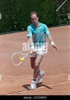 ARCHIVIO: MONACO: GIUGNO 1988: HSH Principe Alberto di Monaco al torneo di tennis celebrità a Monaco. Foto del file © Paul Smith/Caratteristiche Foto Stock