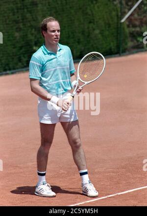 ARCHIVIO: MONACO: GIUGNO 1988: HSH Principe Alberto di Monaco al torneo di tennis celebrità a Monaco. Foto del file © Paul Smith/Caratteristiche Foto Stock