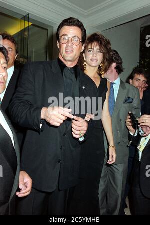 ARCHIVIO: CANNES, FRANCIA. C. Maggio 1991: Sylvester Stallone e Jennifer Flavin al Festival del Cinema di Cannes. Foto del file © Paul Smith/Caratteristiche Foto Stock