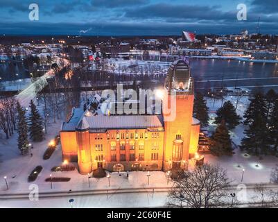 Joensuu, Finlandia - 24 novembre 2018: Veduta aerea del Municipio di Joensuu Foto Stock