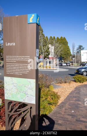 Leura villaggio nel parco nazionale delle montagne blu in un giorno di inverni soleggiati, nuovo Galles del Sud, Australia Foto Stock