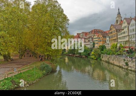 übingen, vista sulla città vecchia sul fiume, Germania Foto Stock
