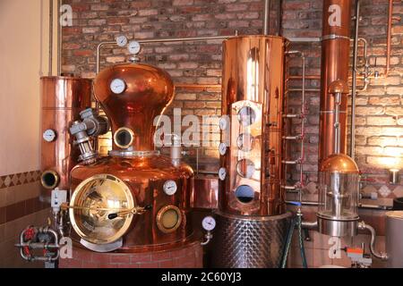 NORIMBERGA, GERMANIA - 7 MAGGIO 2018: Distilleria di whisky a Norimberga, Germania. La distilleria Hausbrauerei Altstadthof produce il marchio di whisky Ayrer. Foto Stock