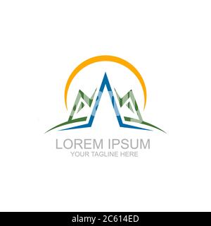 Logo montagne. Avventura all'aperto con logo in montagna. Illustrazione vettoriale Foto Stock