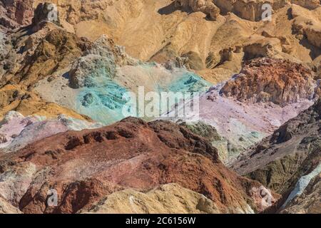 Artisti palette, formazioni di roccia minerale colorata, Artists Drive, Death Valley National Park, California, USA Foto Stock