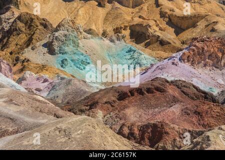 Artisti palette, formazioni di roccia minerale colorata, Artists Drive, Death Valley National Park, California, USA Foto Stock