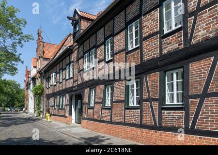 Case sulla strada 'An der Obertrave' Foto Stock