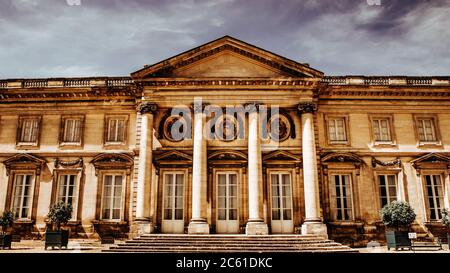 COMPIEGNE, FRANCIA, 13 AGOSTO 2016 : esterni del castello di Compiegne, 13 agosto 2016 a Compiegne, Oise, Francia Foto Stock