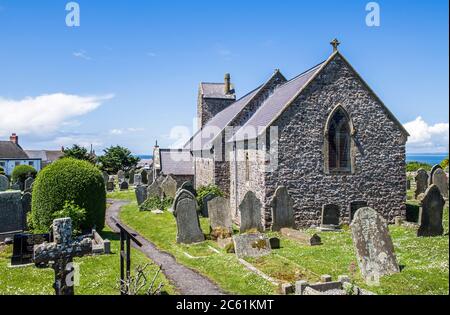 Chiesa di St Mary in Rhossili che si affaccia sulla baia di Rhossili in Gower, o sulla penisola di Gower, nel Galles meridionale Foto Stock
