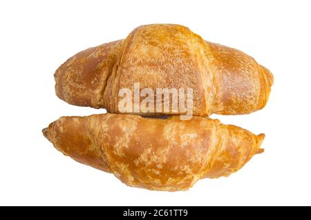 Due deliziosi croissant isolati su sfondo bianco dal taglio. Foto Stock