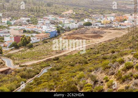 Importanti opere di terra come parte del prolungamento della tangenziale in costruzione per unire la TF1 e la TF5, alla periferia del villaggio di Santiago del te Foto Stock