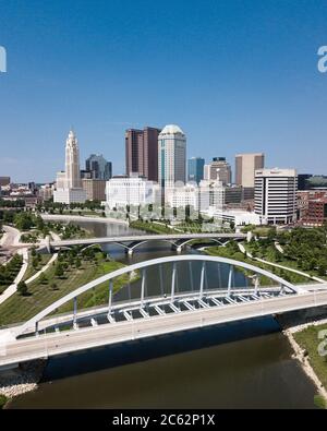 Vista aerea del Columbus Ohio Skyline Drone Shot Foto Stock