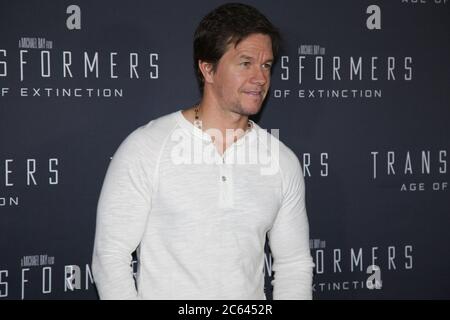 Mark Wahlberg sul tappeto rosso al Transformers: Age of Extinction proiezione speciale al Event Cinemas, George Street a Sydney, Australia. Foto Stock