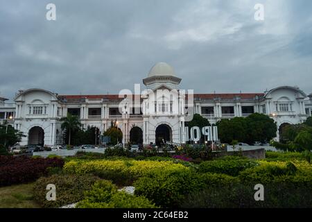 La stazione ferroviaria di Ipoh KTM è una stazione ferroviaria malese situata sul lato sud-occidentale della città, che prende il nome dalla capitale Ipoh, Perak. Foto Stock