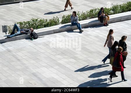 Italia, Lombardia, Milano, Piazza tre Torri, quartiere commerciale CityLife Foto Stock