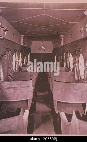 Cartolina d'epoca che mostra l'interno del salotto dell'Handley Page Pullman 1919. Foto Stock