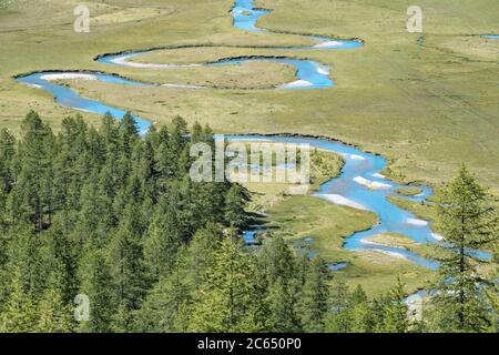 Vista aerea sul torrente Alpino, Val Masino, Italia Foto Stock