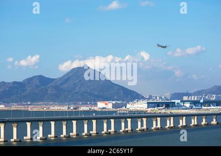 Ponte di Hong Kong-Zhuhai-Macau e aeroporto internazionale di Hong Kong, isola di Lantau, Hong Kong Foto Stock