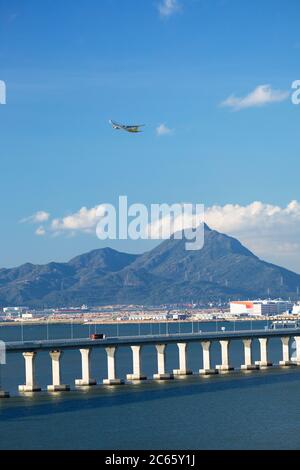 Ponte di Hong Kong-Zhuhai-Macau e aeroporto internazionale di Hong Kong, isola di Lantau, Hong Kong Foto Stock