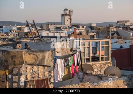 Vista sui tetti di Essaouira in Marocco Foto Stock